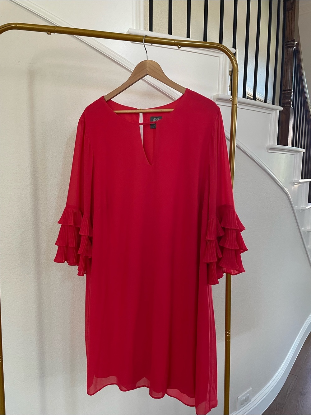 Vince Camuto Red Tiered-Ruffle Sleeve Shift Dress